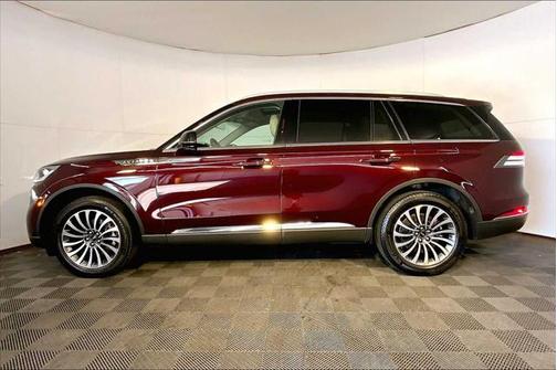 2022 Lincoln Aviator Standard AWD