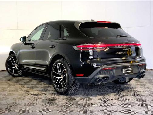 2023 Porsche Macan T