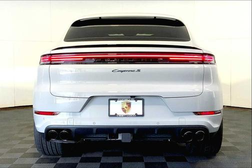 2025 Porsche Cayenne S