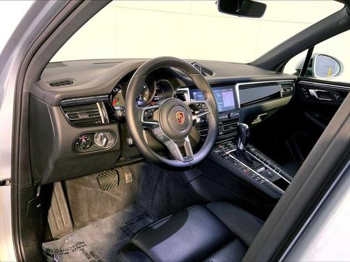 2020 Porsche Macan 