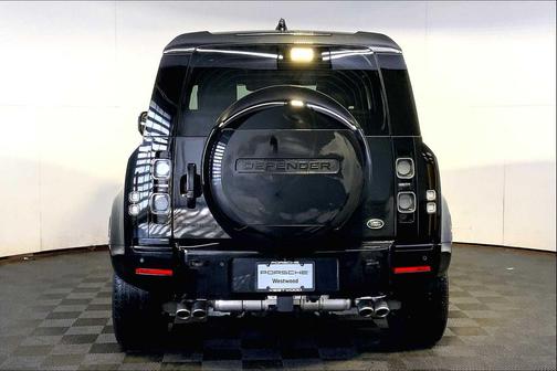 2023 Land Rover Defender V8