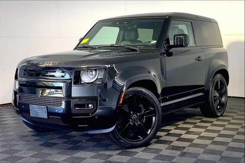 2023 Land Rover Defender V8