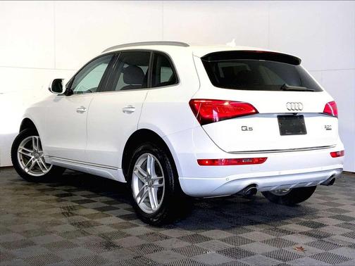 2017 Audi Q5 2.0T Premium Plus
