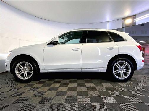 2017 Audi Q5 2.0T Premium Plus