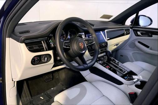2023 Porsche Macan 