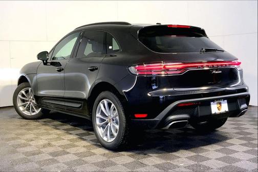 2026 Porsche Macan AWD