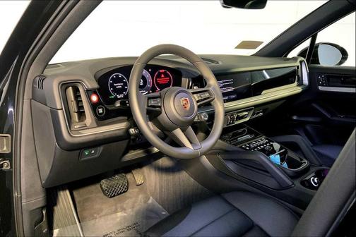 2024 Porsche Cayenne AWD