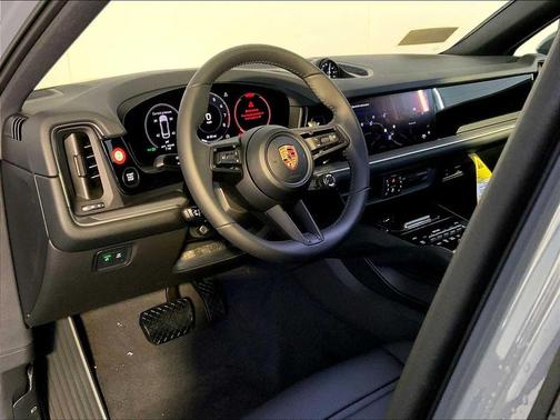 U0/Arctic Grey 2026 Porsche Cayenne Cayenne