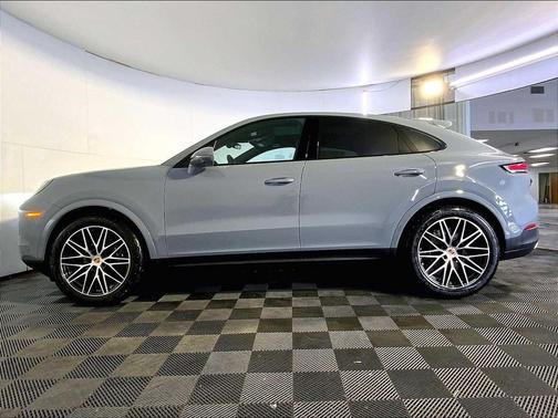 U0/Arctic Grey 2026 Porsche Cayenne Cayenne