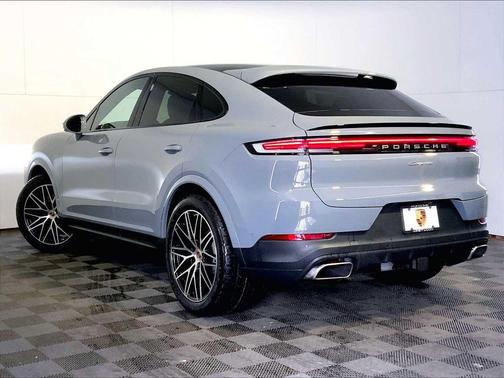 U0/Arctic Grey 2026 Porsche Cayenne Cayenne