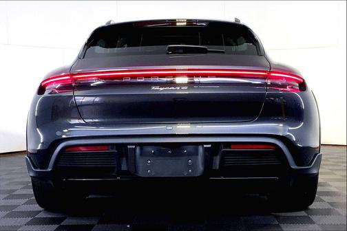 2022 Porsche Taycan 4