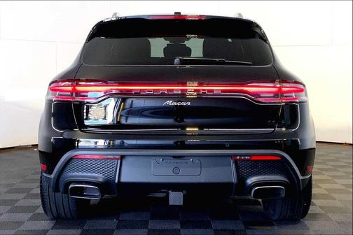 2025 Porsche Macan AWD