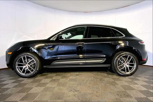 2025 Porsche Macan AWD