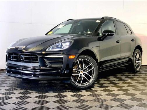 2026 Porsche Macan AWD