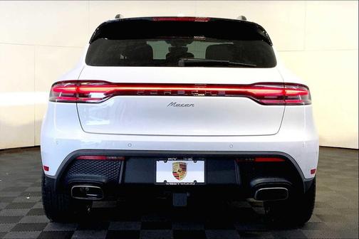 2026 Porsche Macan