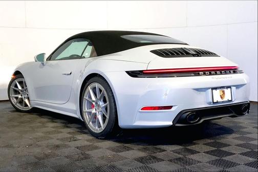 2026 Porsche 911 Carrera 4S Cabriolet