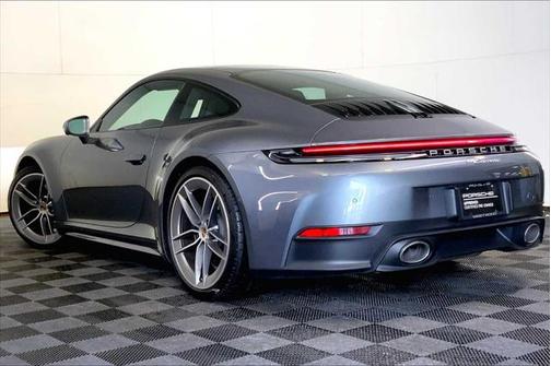 2025 Porsche 911 Carrera