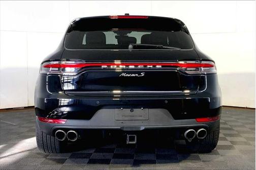 2021 Porsche Macan Base