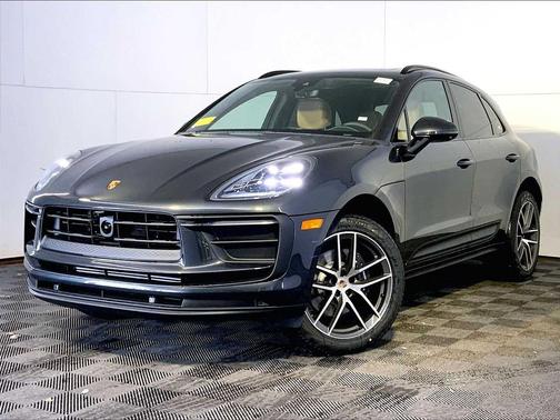 2026 Porsche Macan AWD