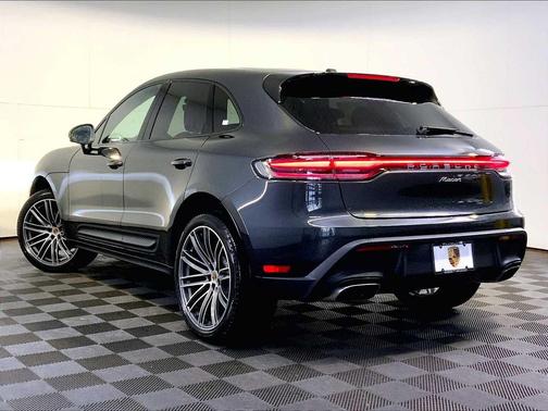 2026 Porsche Macan 
