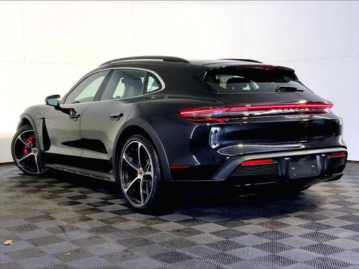 2T/Jet Black Metal 2026 Porsche Taycan 4S