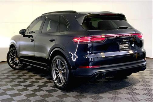 2023 Porsche Cayenne Platinum Edition