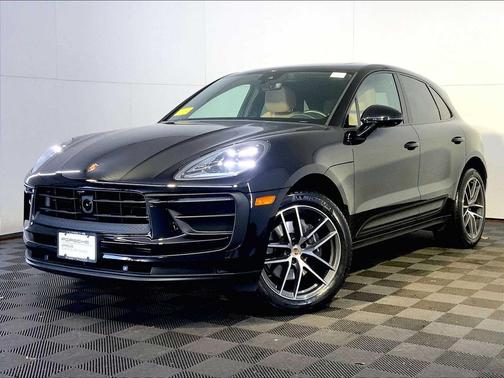 2025 Porsche Macan AWD