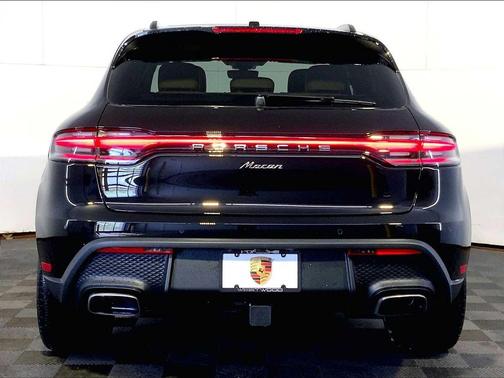 2T/Jet Black Metal 2026 Porsche Macan Macan