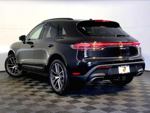 2T/Jet Black Metal 2026 Porsche Macan Macan