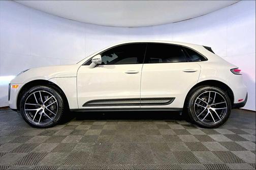 2023 Porsche Macan T