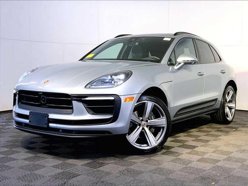 2025 Porsche Macan AWD