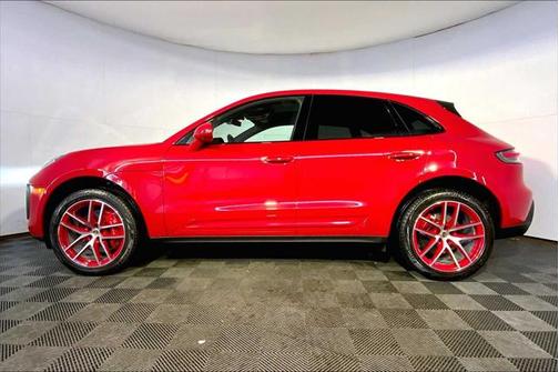 2022 Porsche Macan Base