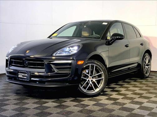 Jet Black Metallic 2023 Porsche Macan Macan