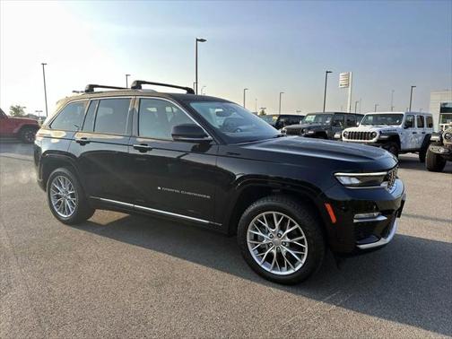 2022 Jeep Grand Cherokee Summit 4x4