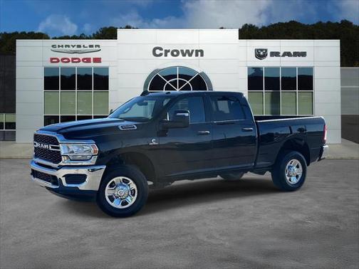 2023 RAM 3500 Tradesman Crew Cab 4x4 64' Box