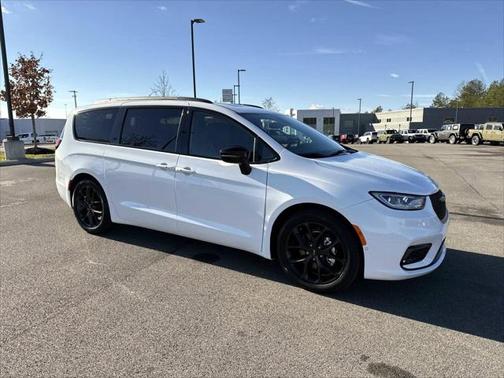 2024 Chrysler Pacifica Limited