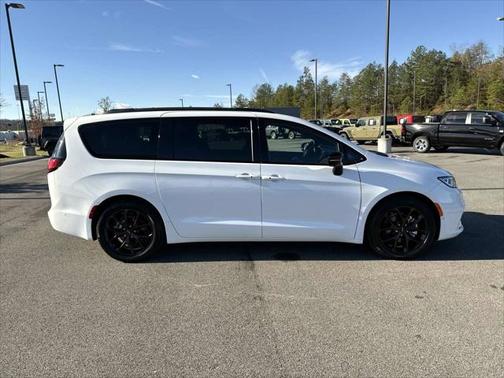 2024 Chrysler Pacifica Limited