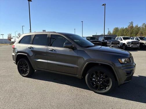 2021 Jeep Grand Cherokee Laredo X 4x4