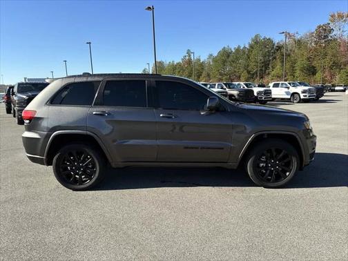 2021 Jeep Grand Cherokee Laredo X 4x4