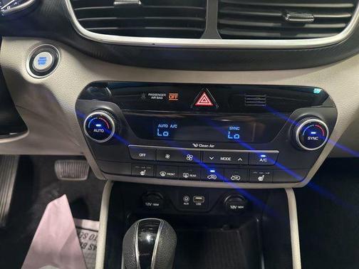 Black Noir Pearl 2021 Hyundai TUCSON SEL