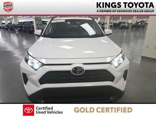 Ice Cap 2024 Toyota RAV4 XLE