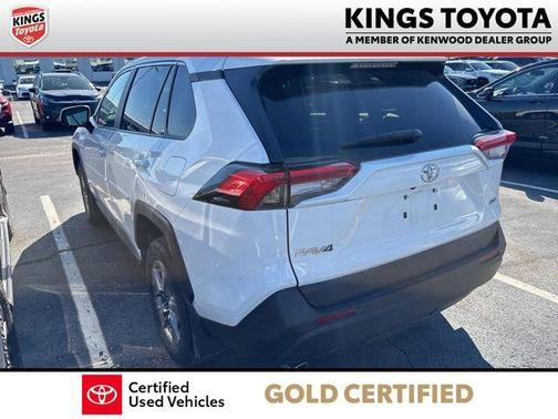 Ice Cap 2024 Toyota RAV4 XLE