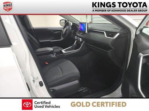 Ice Cap 2024 Toyota RAV4 XLE