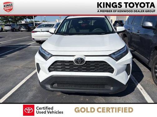 Ice Cap 2024 Toyota RAV4 XLE