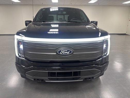2024 Ford F-150 Lightning LARIAT