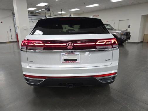 Opal White 2025 Volkswagen Atlas Cross Sport 2.0T SEL
