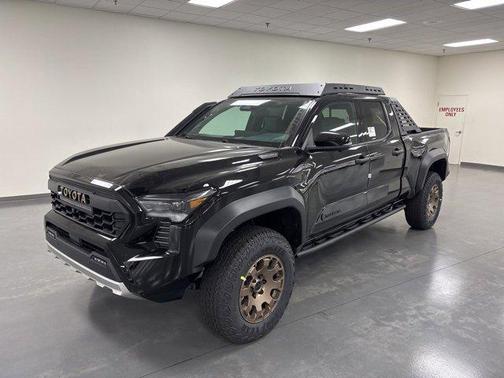 2025 Toyota Tacoma Hybrid Trailhunter Hybrid