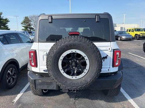 Oxford White 2023 Ford Bronco Outer Banks