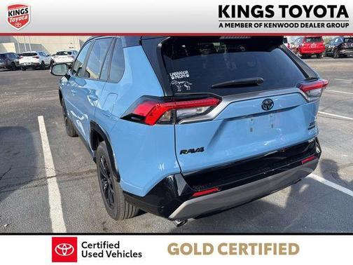 2022 Toyota RAV4 Hybrid SE