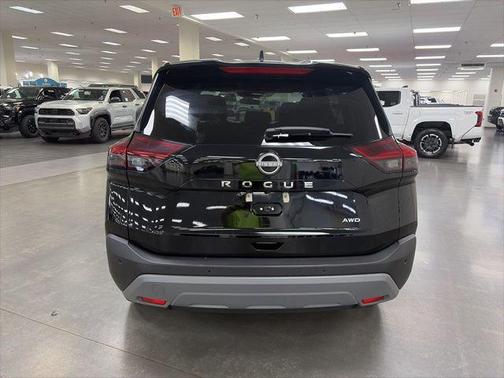 Super Black 2023 Nissan Rogue S